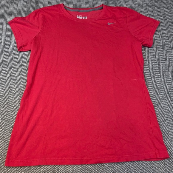 Nike Tops - Nike Dri-FIT Slim Fit Training Shirt Red Short Sleeve XL Womens Athletic Tee